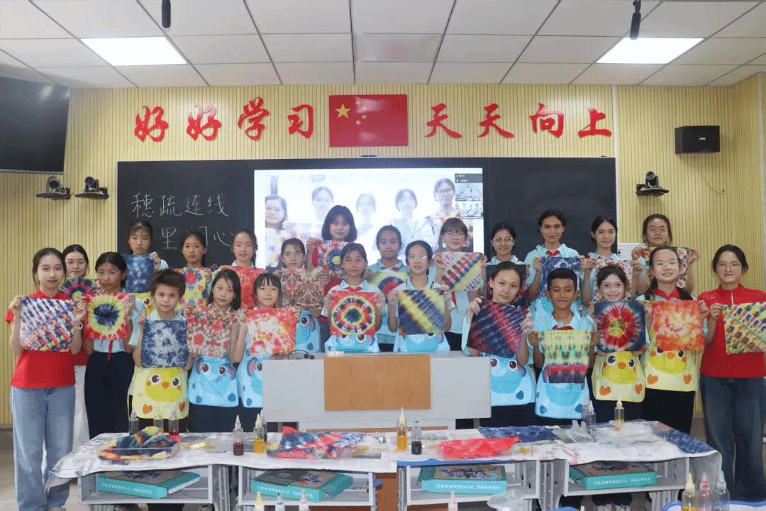 勞動(dòng)鑄魂，匠心筑夢(mèng)——我校開展2025年“學(xué)校勞動(dòng)周”活動(dòng)之文化藝術(shù)交流側(cè)記